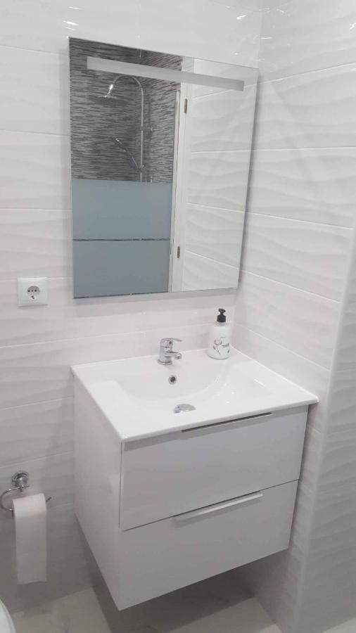 Luxury Beach Apartment Торевиеха Екстериор снимка