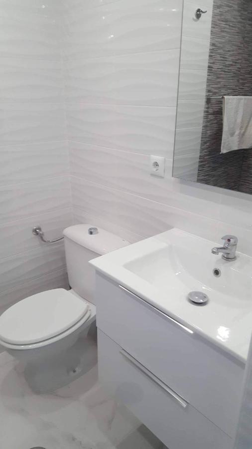 Luxury Beach Apartment Торевиеха Екстериор снимка