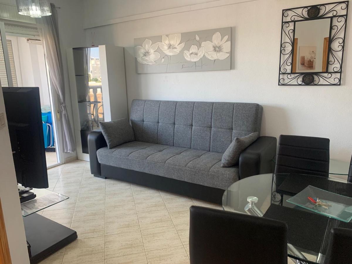 Luxury Beach Apartment Торевиеха Екстериор снимка