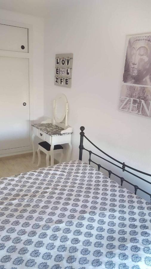 Luxury Beach Apartment Торевиеха Екстериор снимка