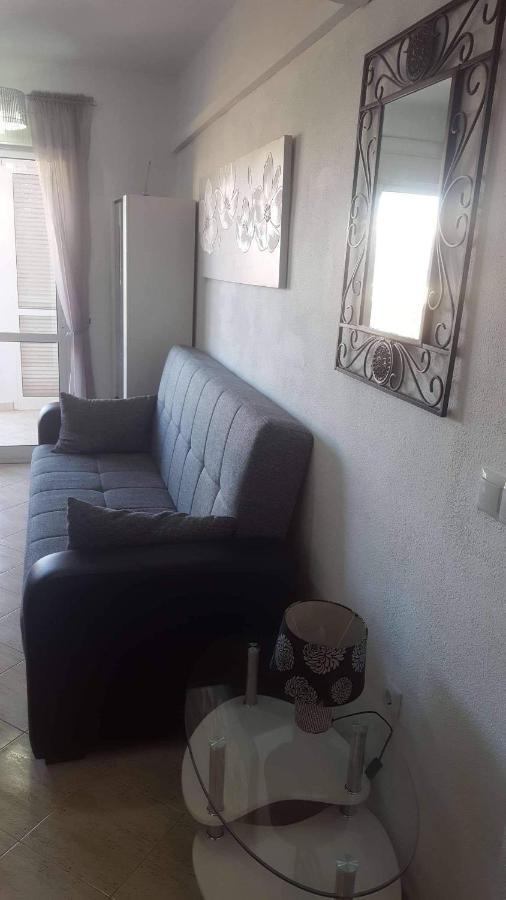 Luxury Beach Apartment Торевиеха Екстериор снимка