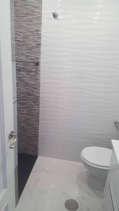 Luxury Beach Apartment Торевиеха Екстериор снимка