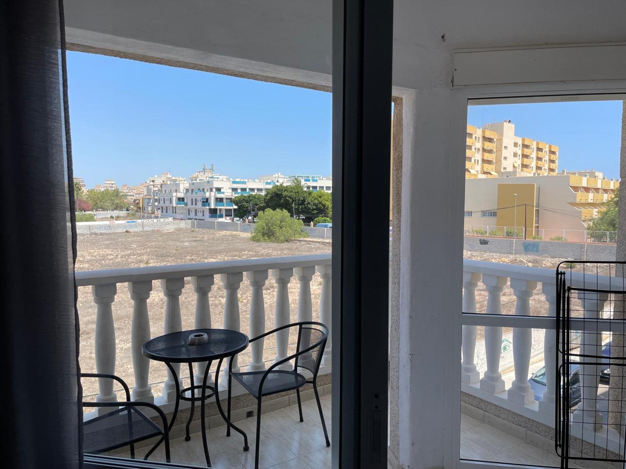 Luxury Beach Apartment Торевиеха Екстериор снимка