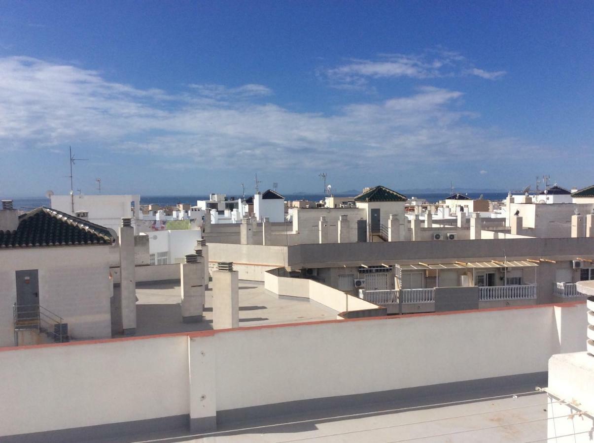 Luxury Beach Apartment Торевиеха Екстериор снимка