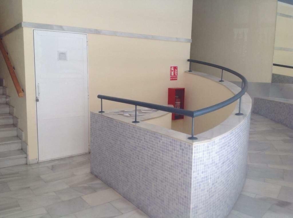 Luxury Beach Apartment Торевиеха Екстериор снимка